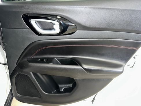 Used 2024 Jeep Compass Trailhawk AWD/4WD image 25