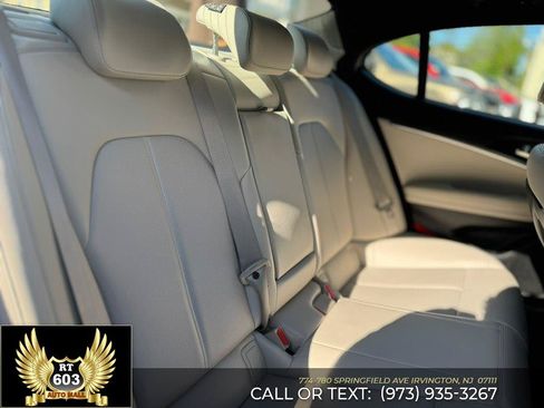 Used 2025 Genesis G70 2.5T AWD/4WD image 6