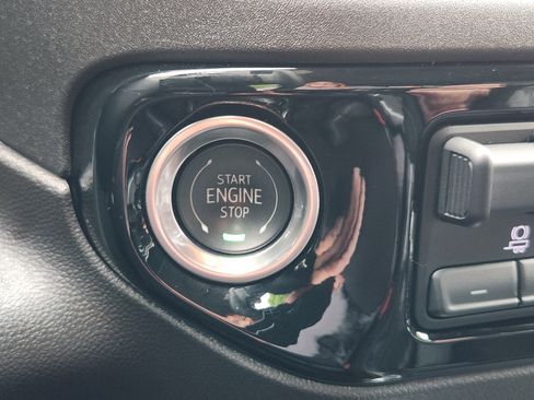 Used 2024 GMC Sierra 1500 Elevation w/ Elevation Premium Package image 22