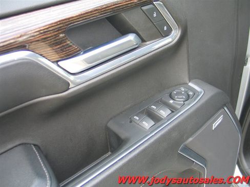 Used 2023 GMC Sierra 1500 Elevation w/ Preferred Package AWD/4WD image 5