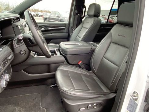 Certified 2024 GMC Yukon Denali image 22