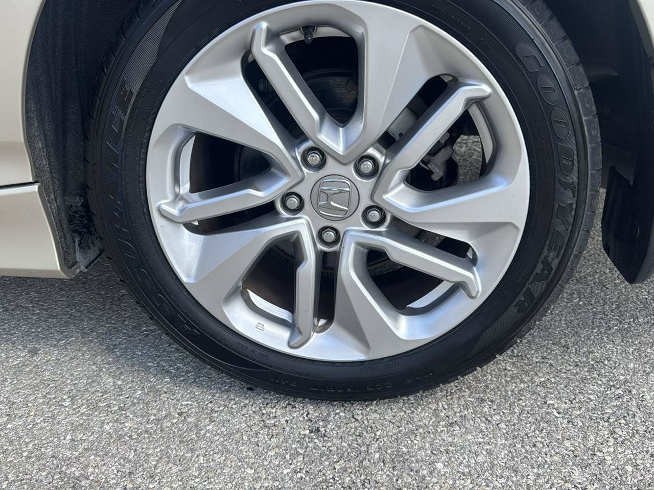 Used 2018 Honda Accord LX image 23