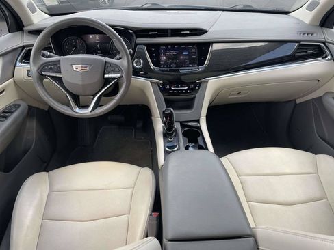 Used 2020 Cadillac XT6 Premium Luxury FWD image 11