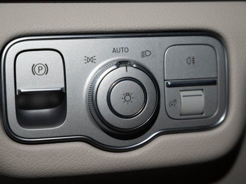 Certified 2026 Mercedes-Benz GLE 450 4MATIC image 21
