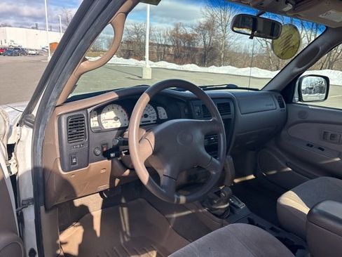 Used 2004 Toyota Tacoma 4x4 Xtracab V6 image 32