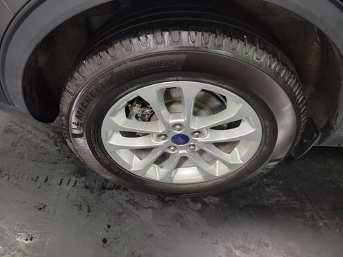 Used 2022 Ford Escape SE FWD image 11