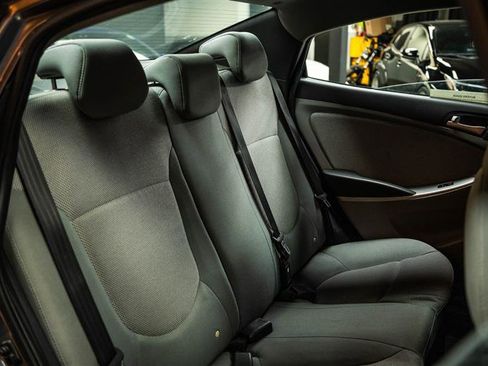 Used 2014 Hyundai Accent GLS image 11