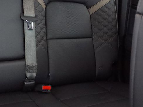 New 2026 GMC Canyon Denali image 12