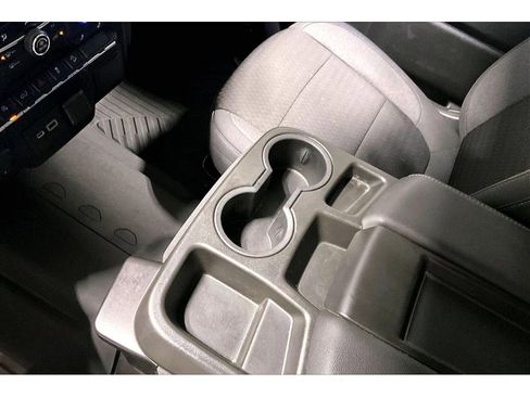 Used 2021 Chevrolet Silverado 1500 RST image 18