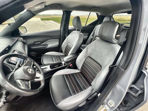 Used 2023 Nissan Kicks SR w/ SR Premium Package FWD image 18