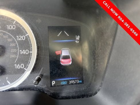 Used 2022 Toyota Corolla LE image 12