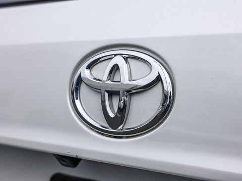 Used 2023 Toyota Highlander XSE FWD image 28