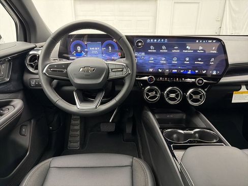 New 2026 Chevrolet Blazer EV LT AWD/4WD image 17
