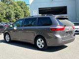 Used 2015 Toyota Sienna LE image 4