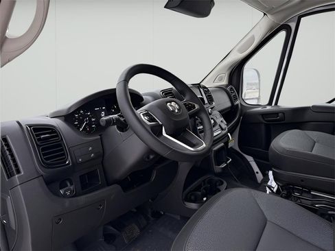 New 2025 RAM ProMaster 2500 w/ Quick Order Package 22G SLT image 14