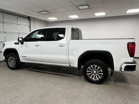 Used 2023 GMC Sierra 1500 AT4 w/ Technology Package AWD/4WD image 8
