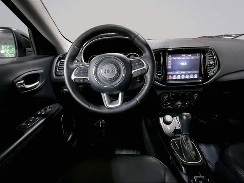 Used 2017 Jeep Compass Limited AWD/4WD image 5
