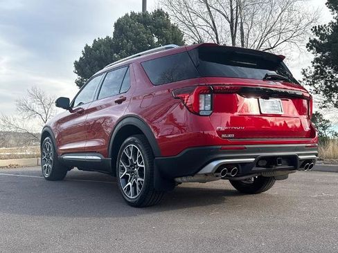 Certified 2025 Ford Explorer Platinum w/ Ultimate Package image 5