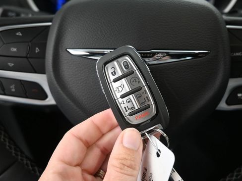 New 2026 Chrysler Voyager LX image 36