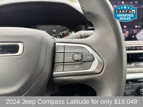 Used 2024 Jeep Compass Latitude AWD/4WD image 13