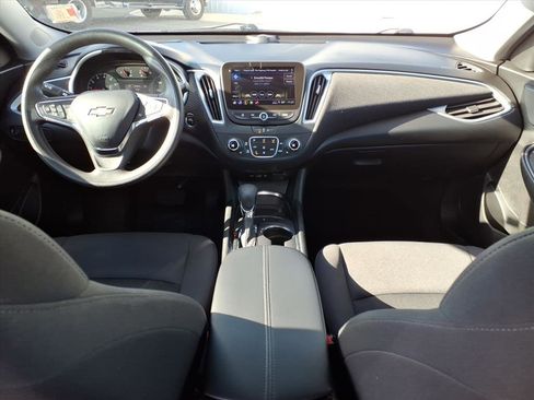 Used 2023 Chevrolet Malibu LT image 28