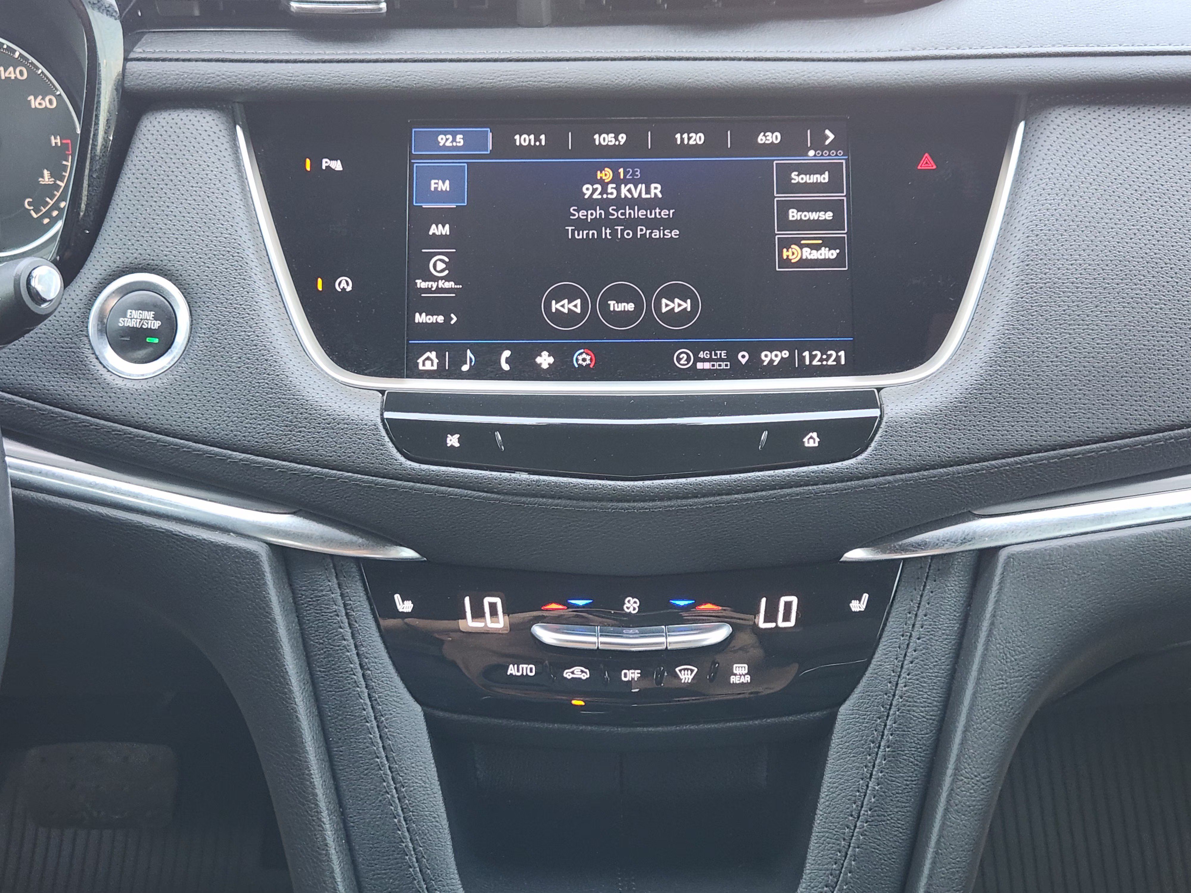 Used 2022 Cadillac XT5 Luxury w/ LPO, Floor Liner Package FWD image 18