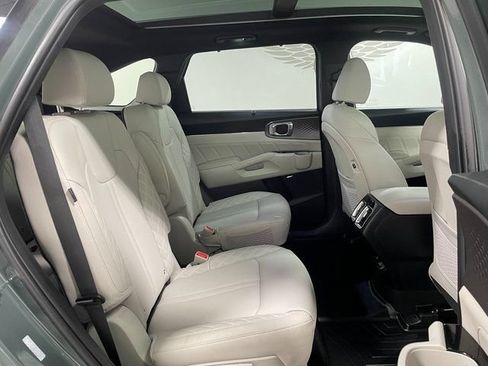 Used 2025 Kia Sorento SX Prestige AWD/4WD image 22
