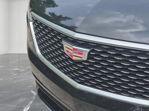 Used 2025 Cadillac XT6 Premium Luxury w/ LPO, Floor Liner Package AWD/4WD image 10