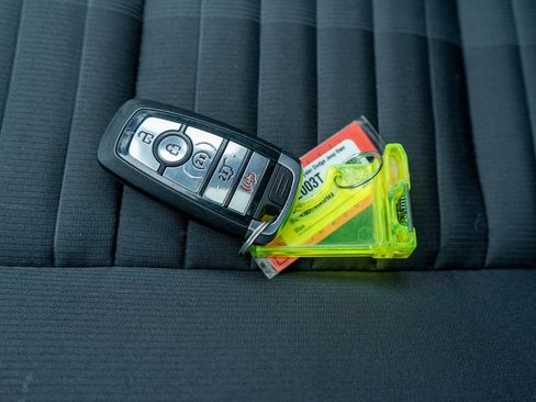 Used 2025 Ford Explorer ST-Line w/ Premium Package image 34