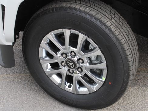 New 2026 Toyota Tacoma Limited AWD/4WD image 8