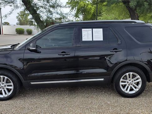 Used 2016 Ford Explorer XLT FWD image 7
