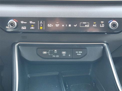 New 2026 Kia Carnival EX image 14