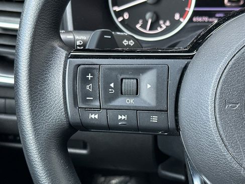 Used 2023 Nissan Rogue SV image 27