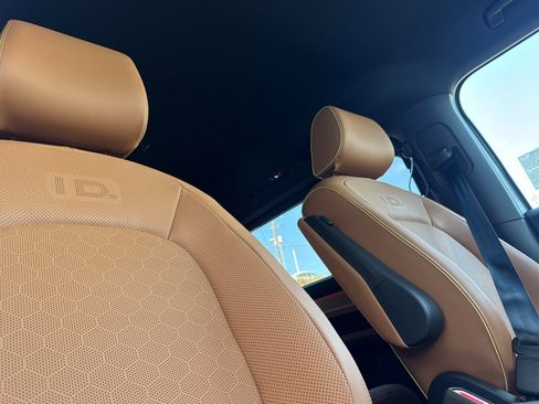 New 2025 Volkswagen ID. Buzz Pro S image 16