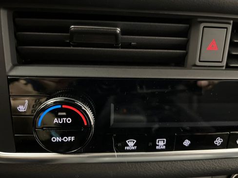 Used 2025 Nissan Rogue SV image 45