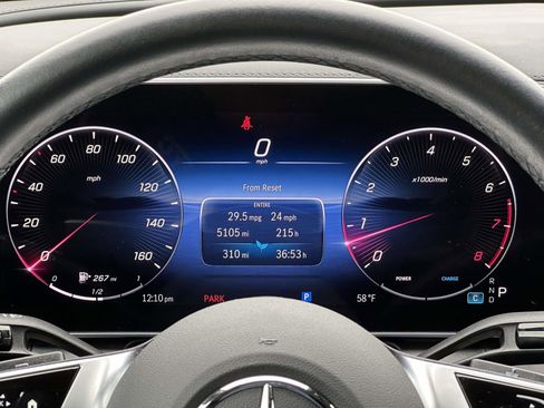 Used 2024 Mercedes-Benz GLC 300 image 24