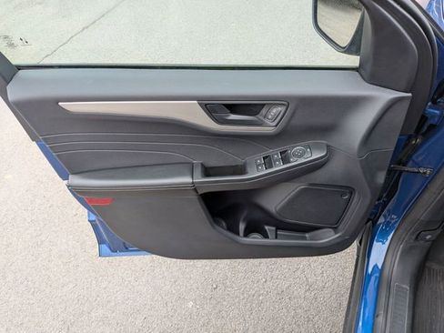 Used 2022 Ford Escape SE w/ Convenience Package image 6