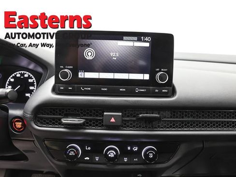 Used 2023 Honda HR-V LX image 12