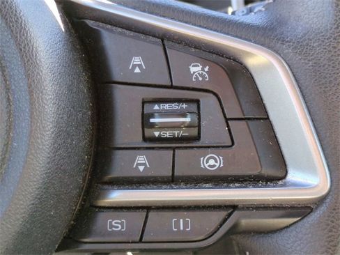 Used 2021 Subaru Forester Limited image 27