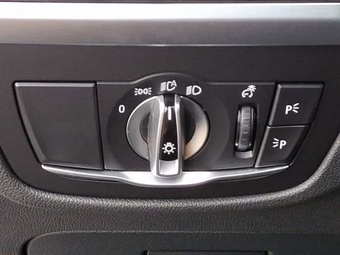 Used 2025 BMW X4 xDrive30i image 34