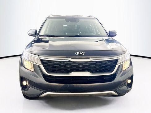 Used 2021 Kia Seltos S image 2