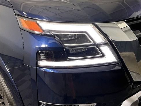 Used 2023 Nissan Armada SL w/ Captain's Chairs Package RWD image 38