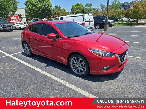 Used 2018 MAZDA MAZDA3 Touring FWD image 1