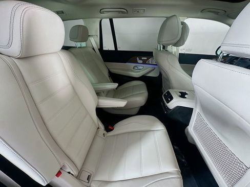 New 2026 Mercedes-Benz GLS 450 4MATIC image 29