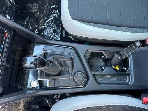 New 2026 Volkswagen Taos SE AWD/4WD image 17