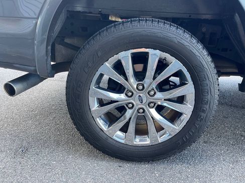 Used 2016 Ford F150 Lariat AWD/4WD image 12