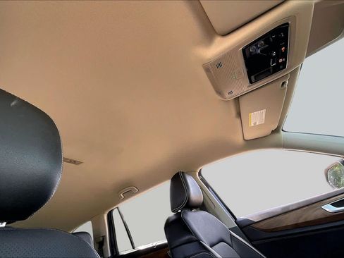 Used 2025 Volkswagen Atlas SE FWD image 27