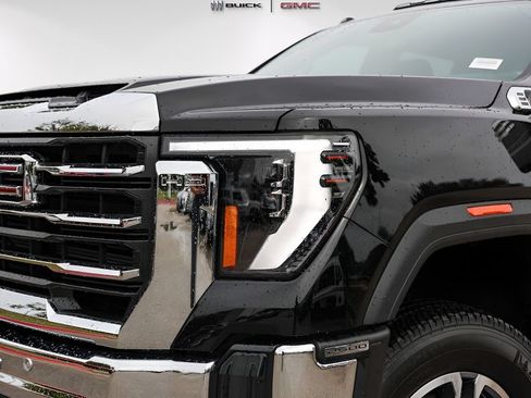 Used 2025 GMC Sierra 2500 SLT w/ Texas SLT Premium Package AWD/4WD image 3