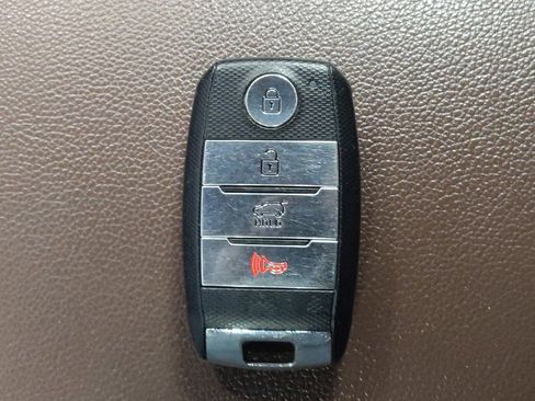 Used 2017 Kia Sportage SX image 32