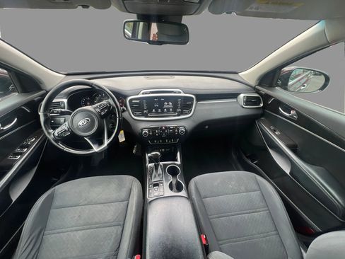 Used 2017 Kia Sorento AWD w/ LX Convenience Package image 21